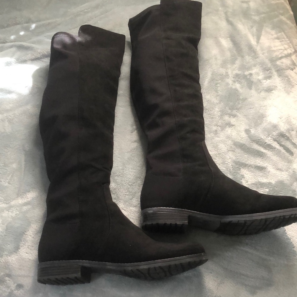 UNISA Tall Black Boots. Womens size 9